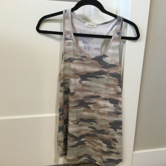 Viamor Flowly Racerback Camoflage Tank Top M - Picture 1 of 2